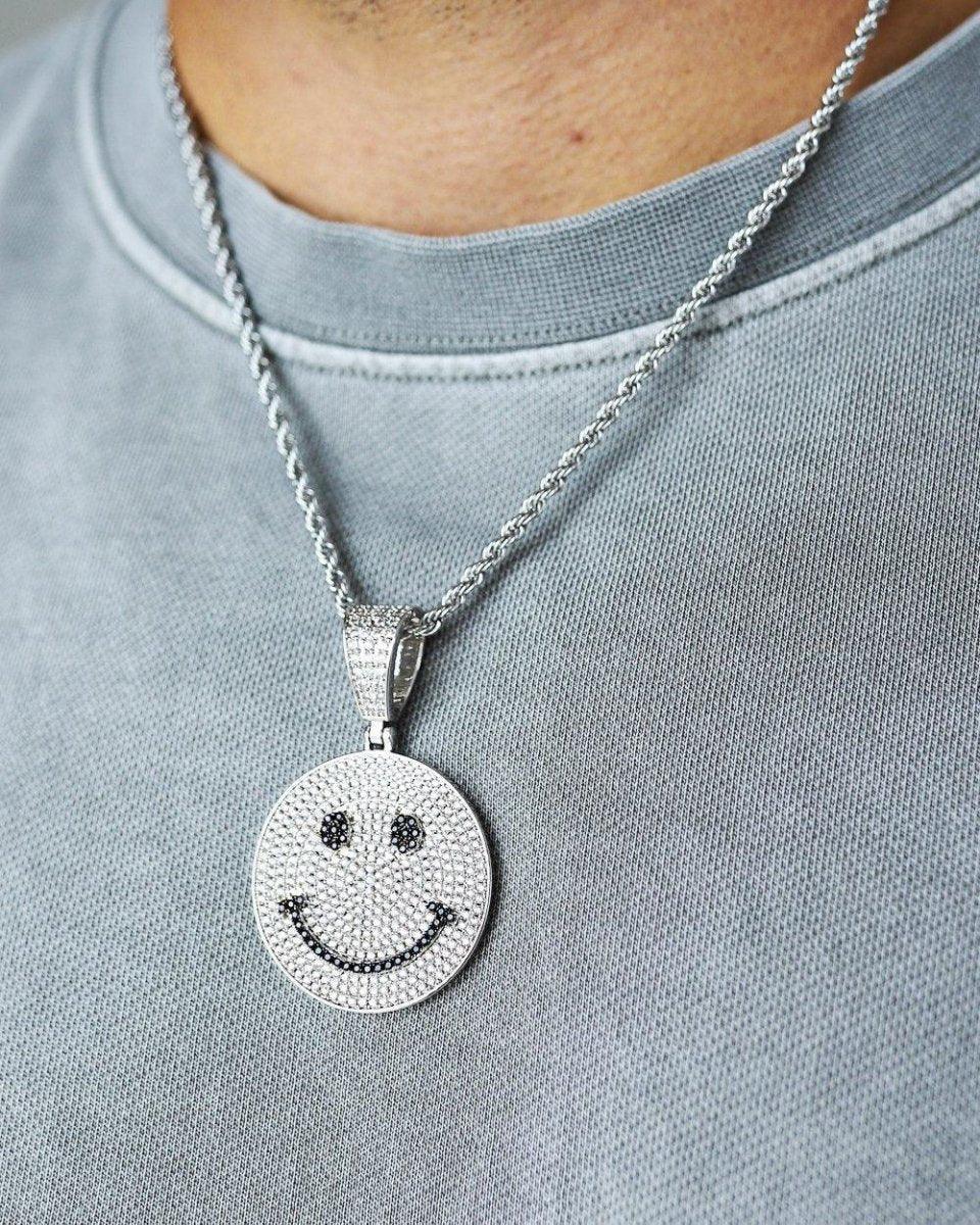 SMILEY PENDANT. - WHITE GOLD - DRIP IN THE JEWEL